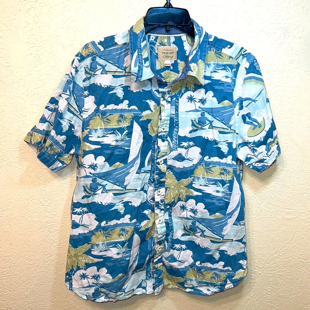 Authentic True Grit CA Sailboats & Palm Trees Hawaiian Blue Button Down Shirt
